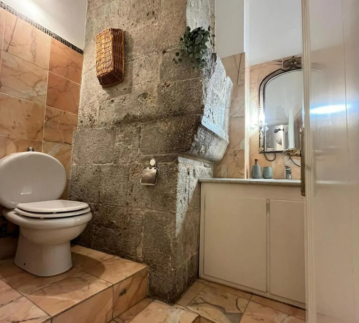 Borgo Amelia - Medieval Charm Apartment Pisa